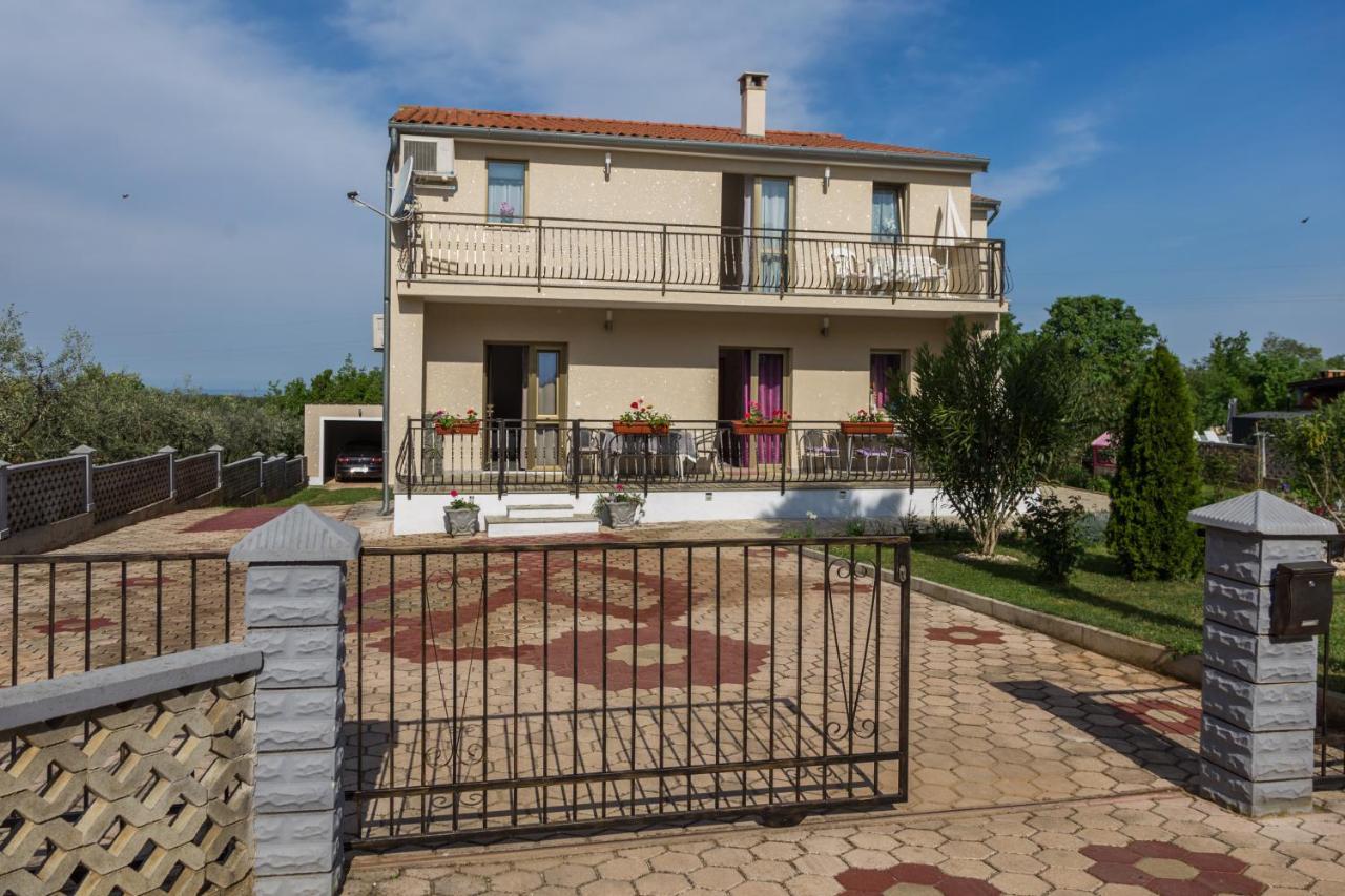 Radmani Apartment Belma Porec מראה חיצוני תמונה